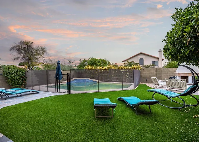Reel Fun Centrally Located W Movie Pool Hot Tub * Phoenix