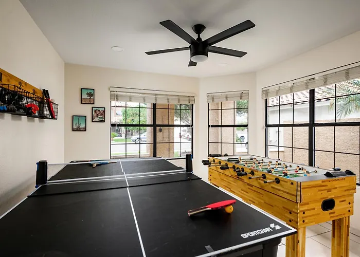 Holiday home Reel Fun Centrally Located W Movie Pool Hot Tub *