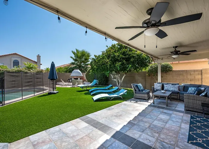 Reel Fun Centrally Located W Movie Pool Hot Tub Phoenix